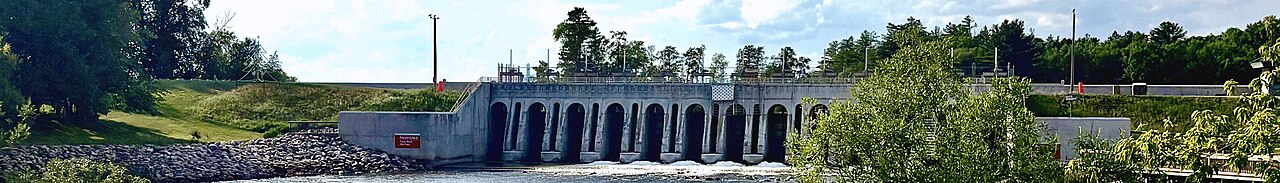 Pine River Dam and rocky riverbank in Crosslake
